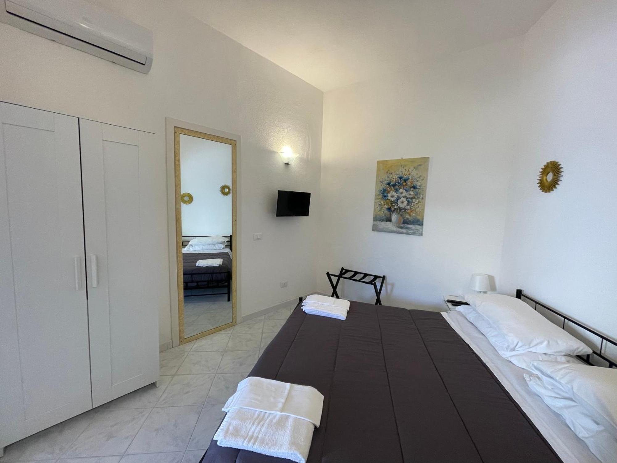 Garden Apartments Ischia Super Centrale Forio  Exterior photo